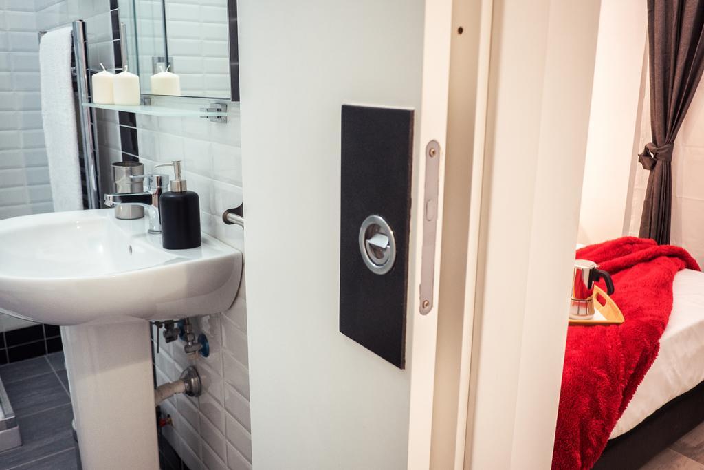 Bmga L Stylish Industrial Termini Apartment ローマ エクステリア 写真
